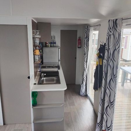 charmant mobil home 2 chambres Valras plage Bagian luar foto