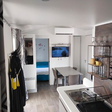 charmant mobil home 2 chambres Valras plage Bagian luar foto