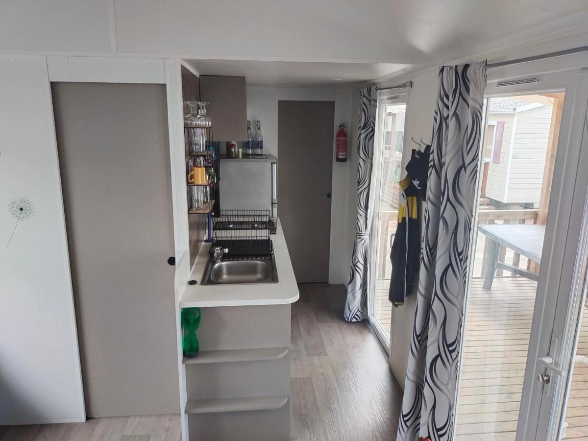 charmant mobil home 2 chambres Valras plage Bagian luar foto